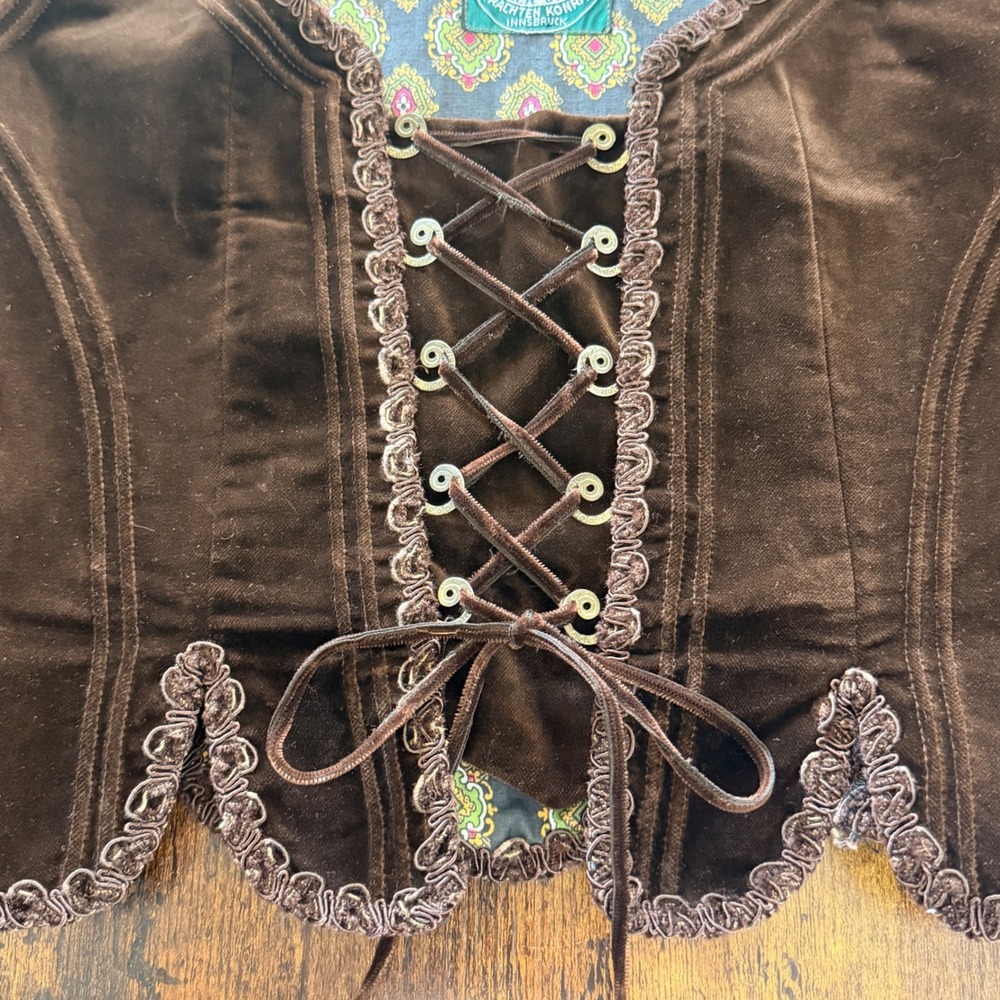 Vintage Tiroler Dirndl Trachten Velvet Vest Brown Lace Up Austrian Womens - Picture 11 of 16